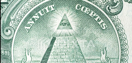 Pyramid and eyes-min